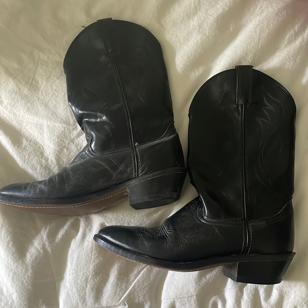 Laredo black cowboy boots